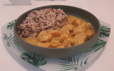 Pollo al curry con arroz jazmín